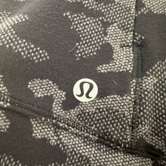 Lululemon Camo Pullover - Picture 4 of 4